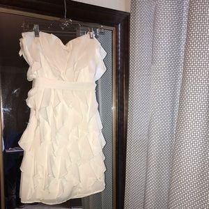 Sweetheart, White dress